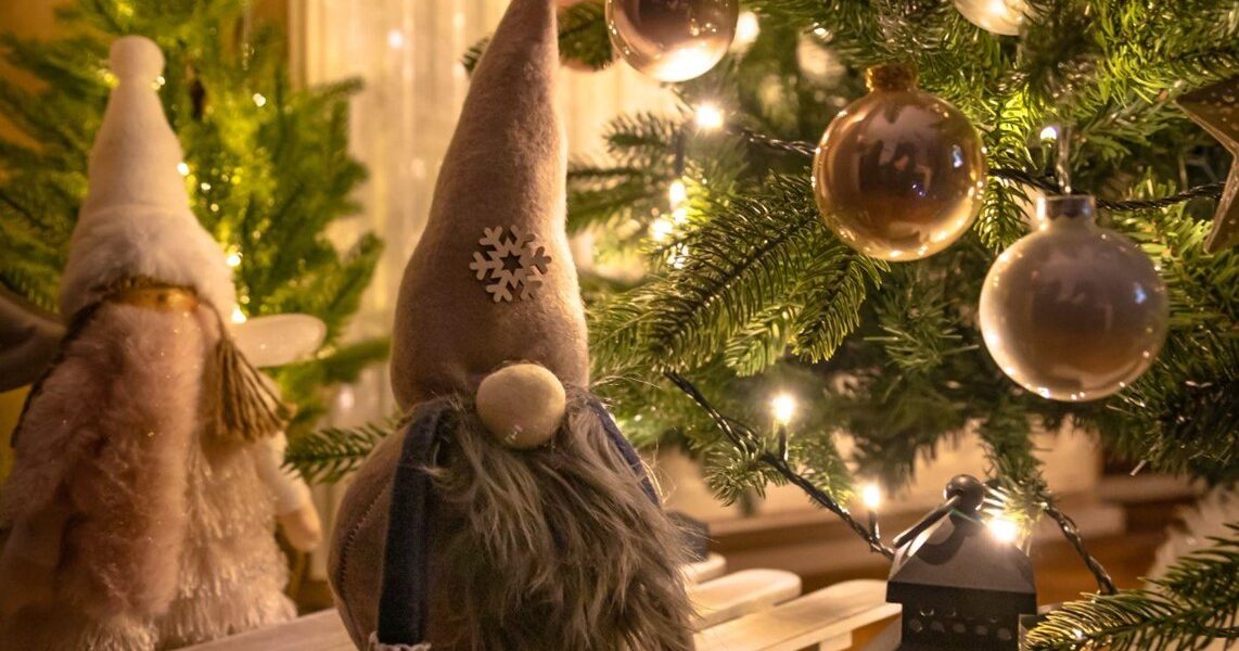 Find the Best Artificial Christmas Trees for 2025